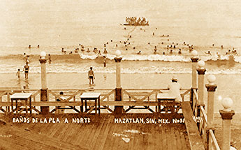 Playa Norte beach in Mazatlan in the early 20th century