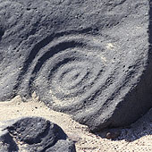 Petroglifo de patrón espiral en Las Labradas Sinaloa Mexico
